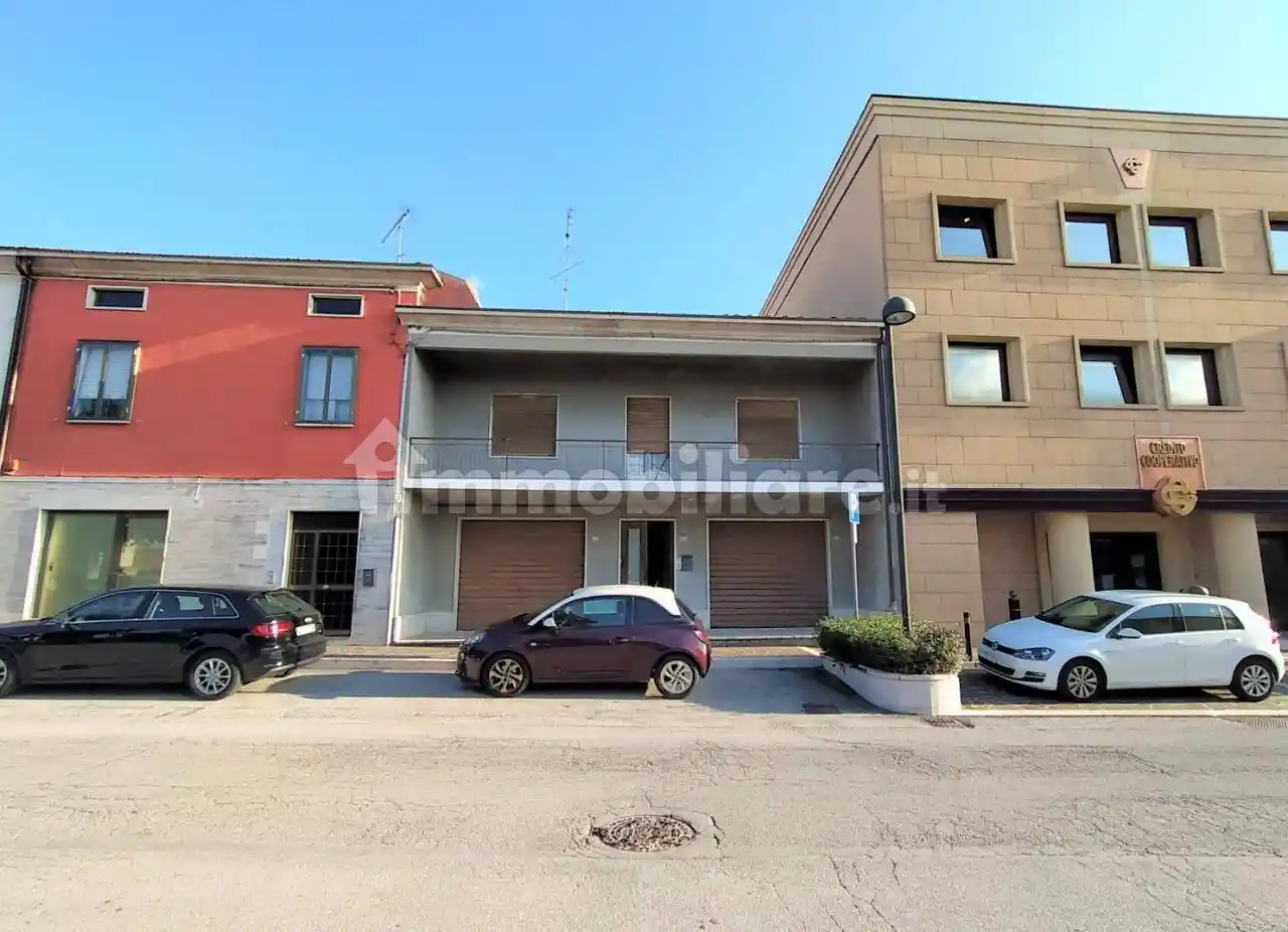 Appartamento in vendita a Terre Roveresche