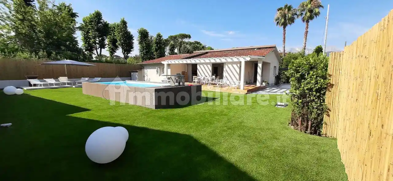 Villa in vendita a Forte dei Marmi