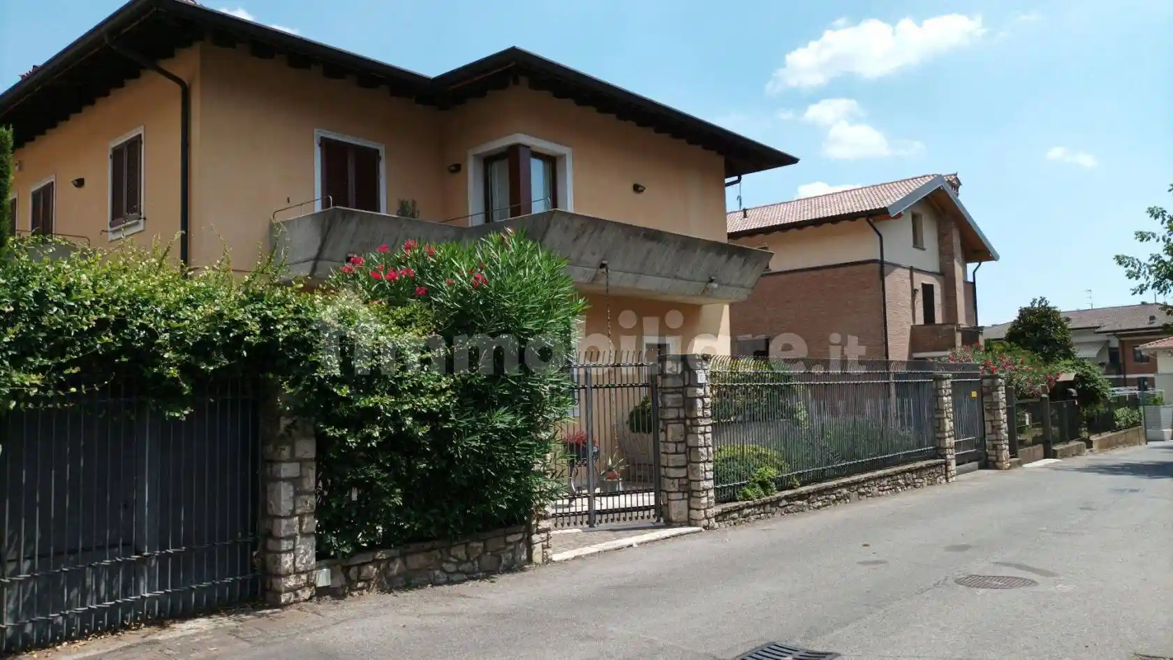 Casa indipendente in vendita a Brescia