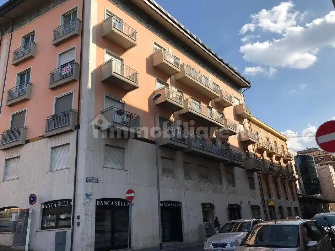 Appartamento Vico Paolo Emilio Papiniano, Centro Storico, Benevento - foto 2