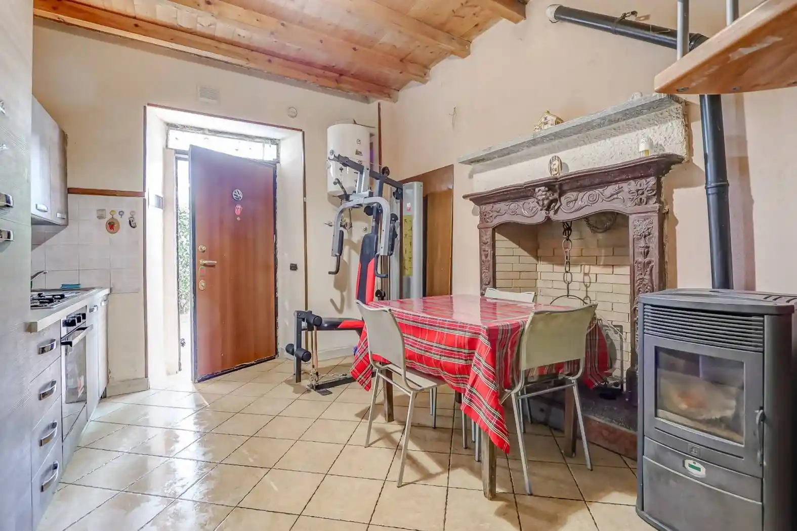 Appartamento in vendita a Varano Borghi