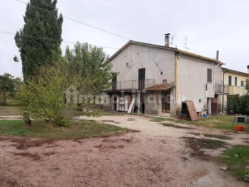 Casa indipendente in vendita a Montefalco