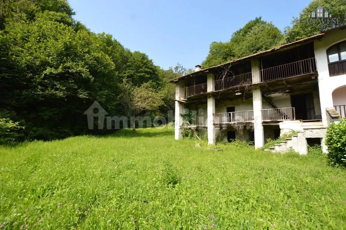 Rustico - Casale in vendita a Valchiusa