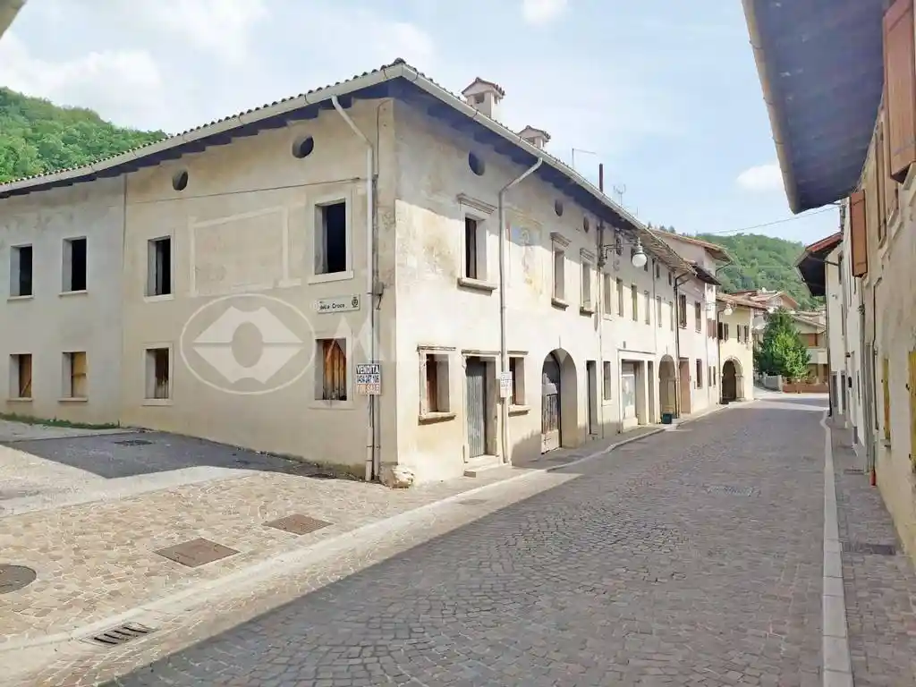 Villa in vendita a Maniago