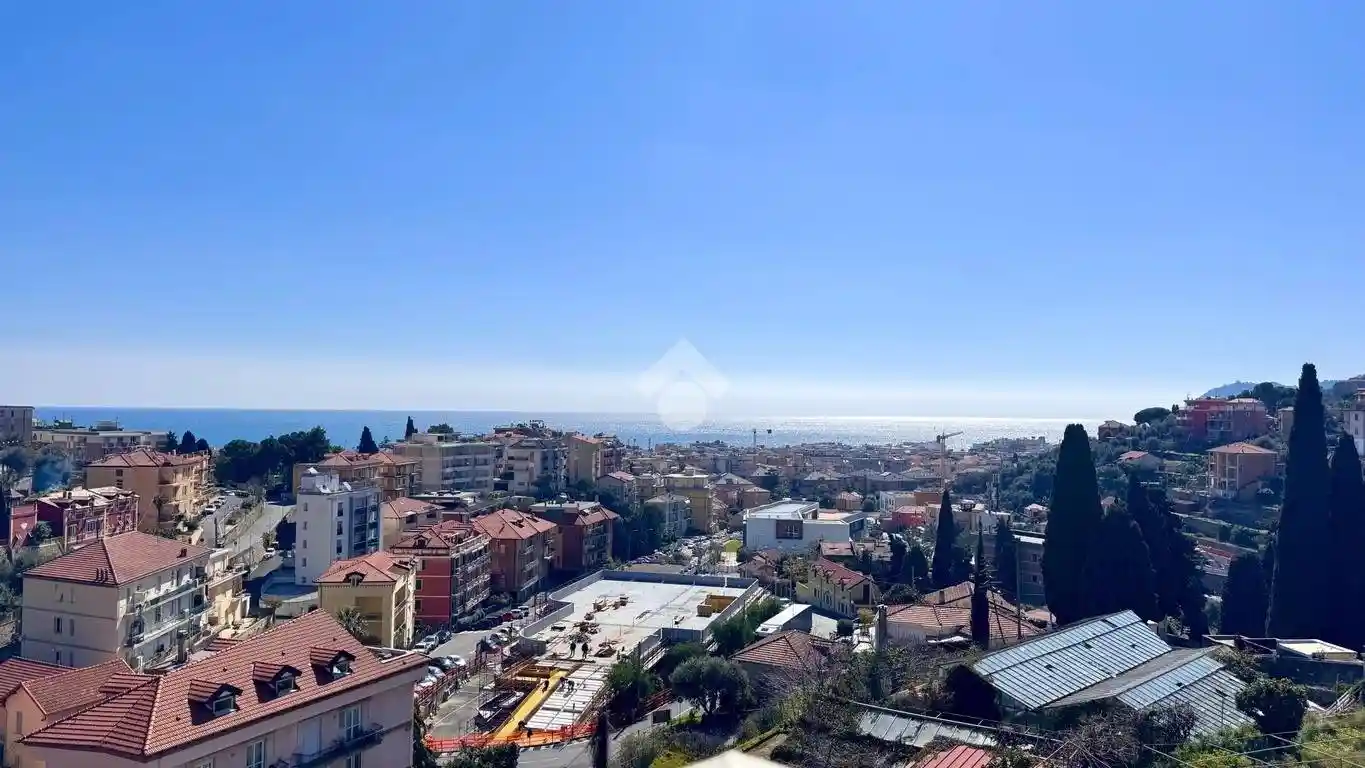 Appartamento in vendita a Alassio