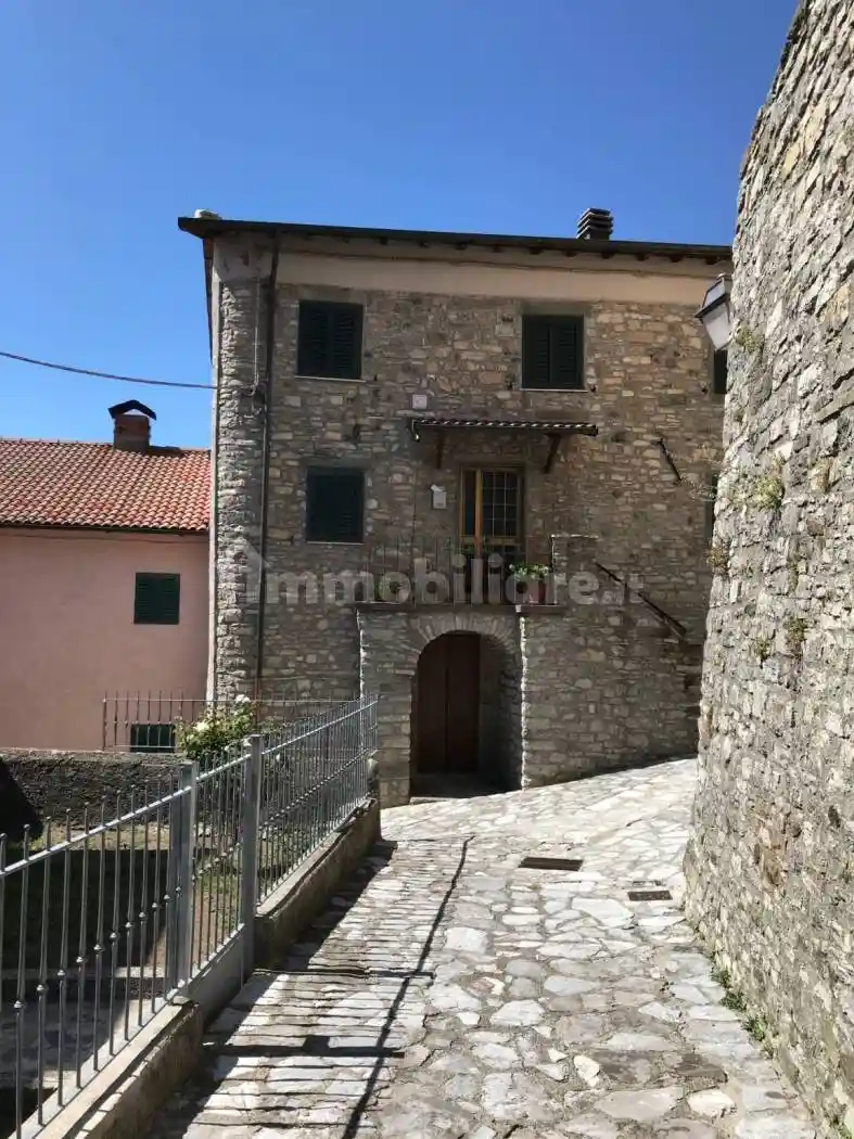 Terratetto unifamiliare via Sotto Il Melo 9, Centro, Careggine - foto 2