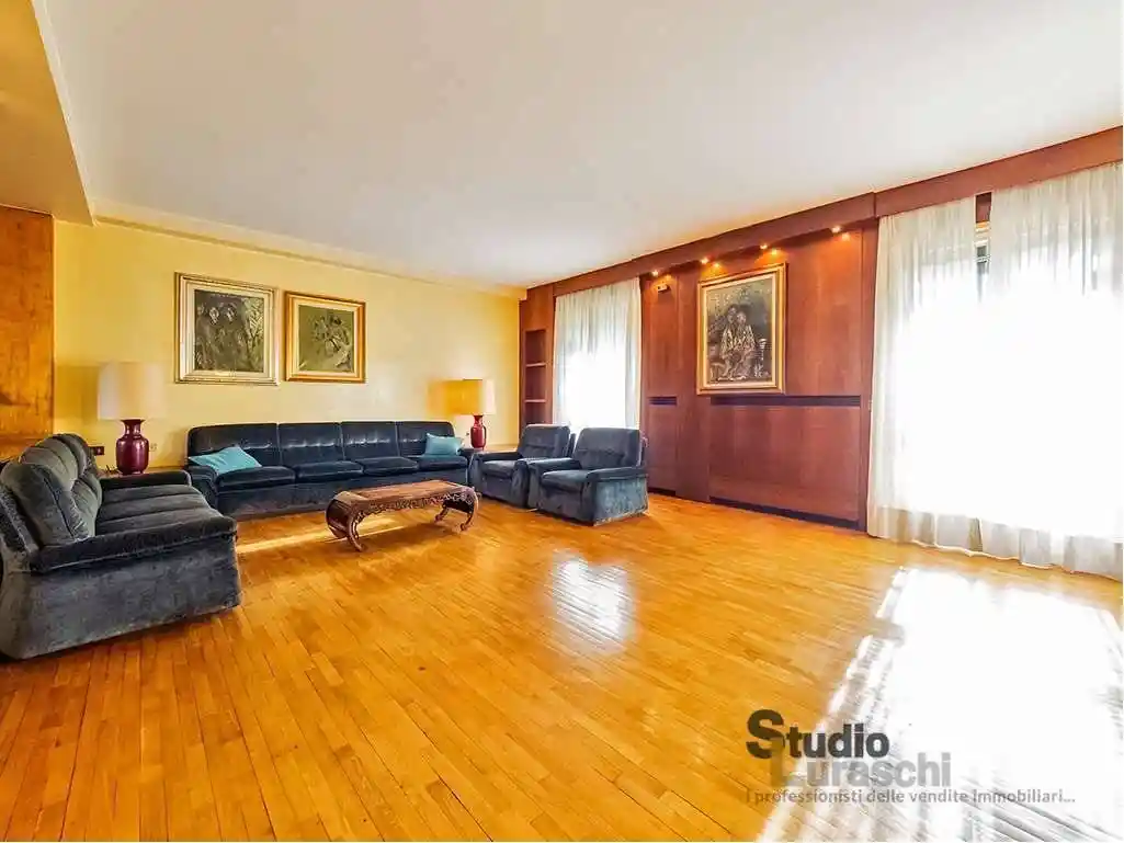 Villa in vendita a Paderno d'Adda