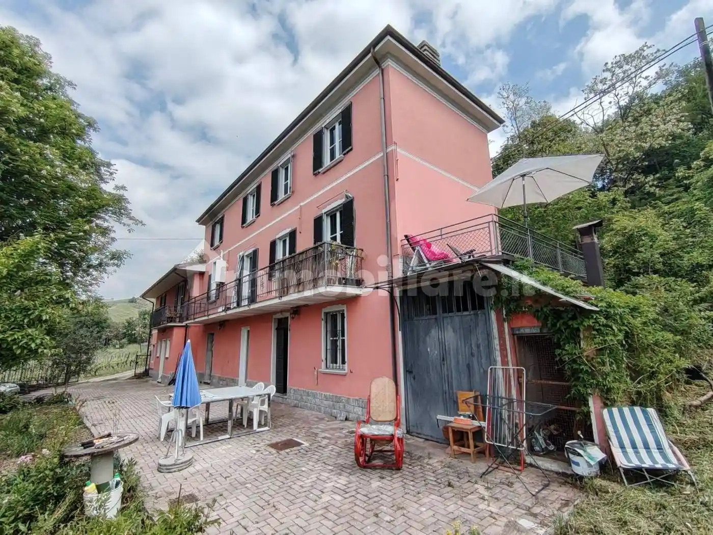Villa in vendita a Montalto Pavese
