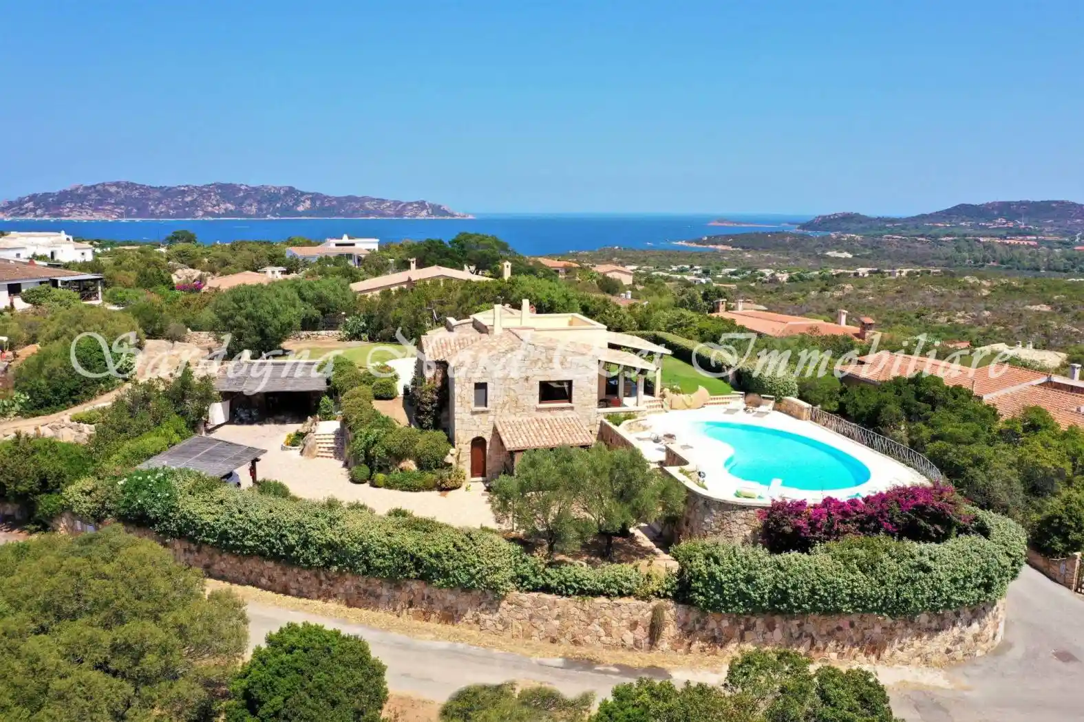 Villa in vendita a San Teodoro