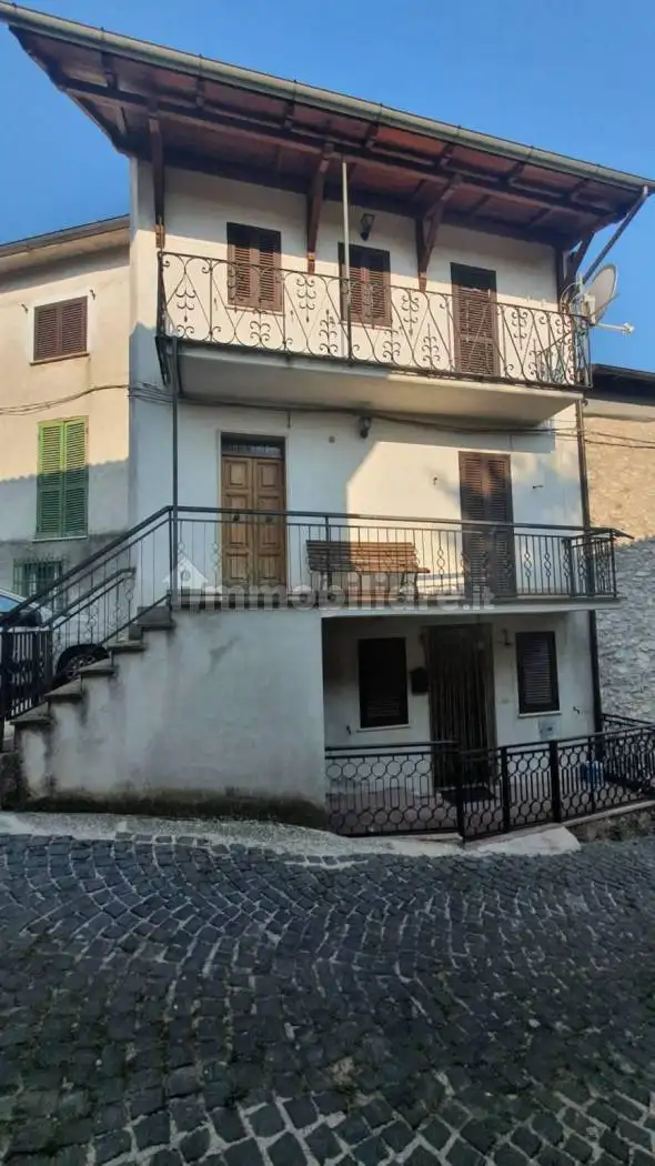 Casa indipendente in vendita a Carsoli