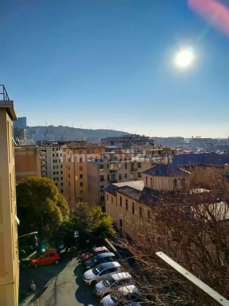 Appartamento in vendita a Genova