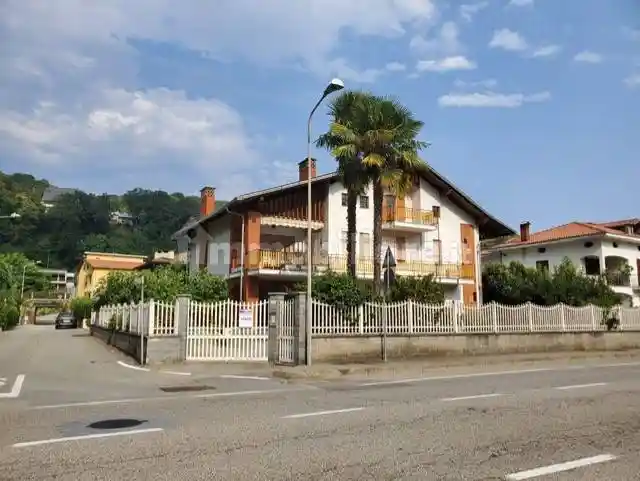 Villa in vendita a Borgosesia