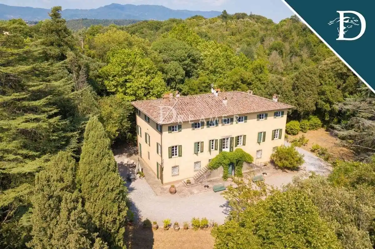 Villa in vendita a Lucca