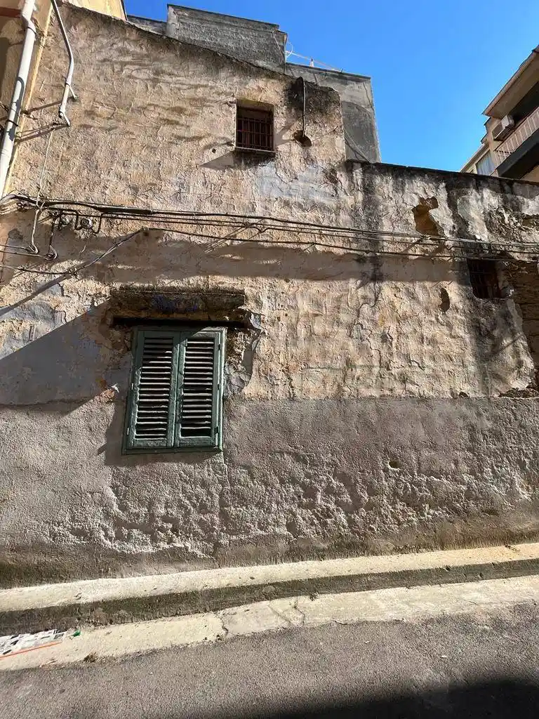 Palazzo - Edificio in vendita a Bagheria