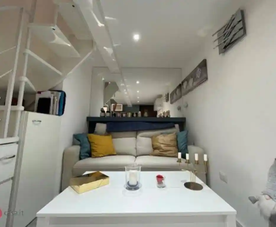 Palazzo - Edificio in affitto a Milano