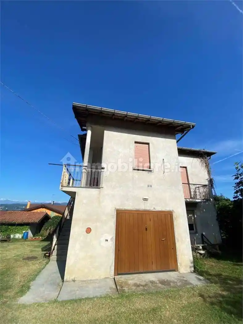 Casa indipendente in vendita a Taino