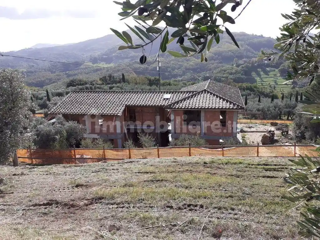 Villa in vendita a Serravalle Pistoiese