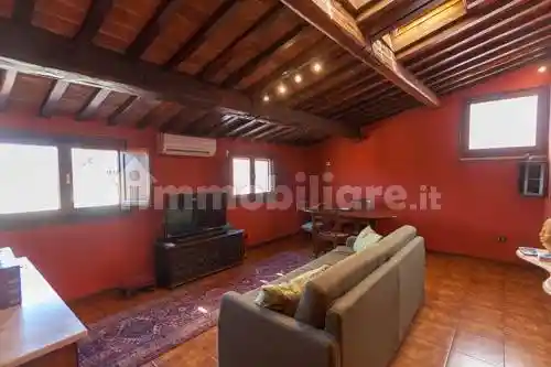 Appartamento in affitto a Pietrasanta