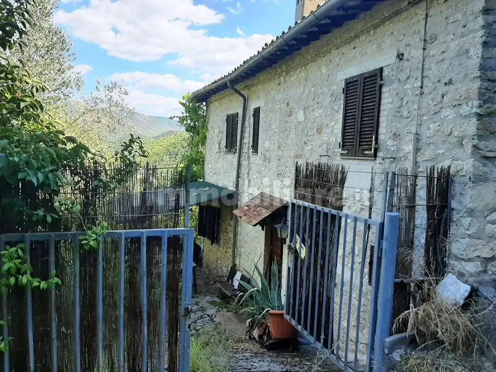 Casa indipendente in vendita a Scheggino
