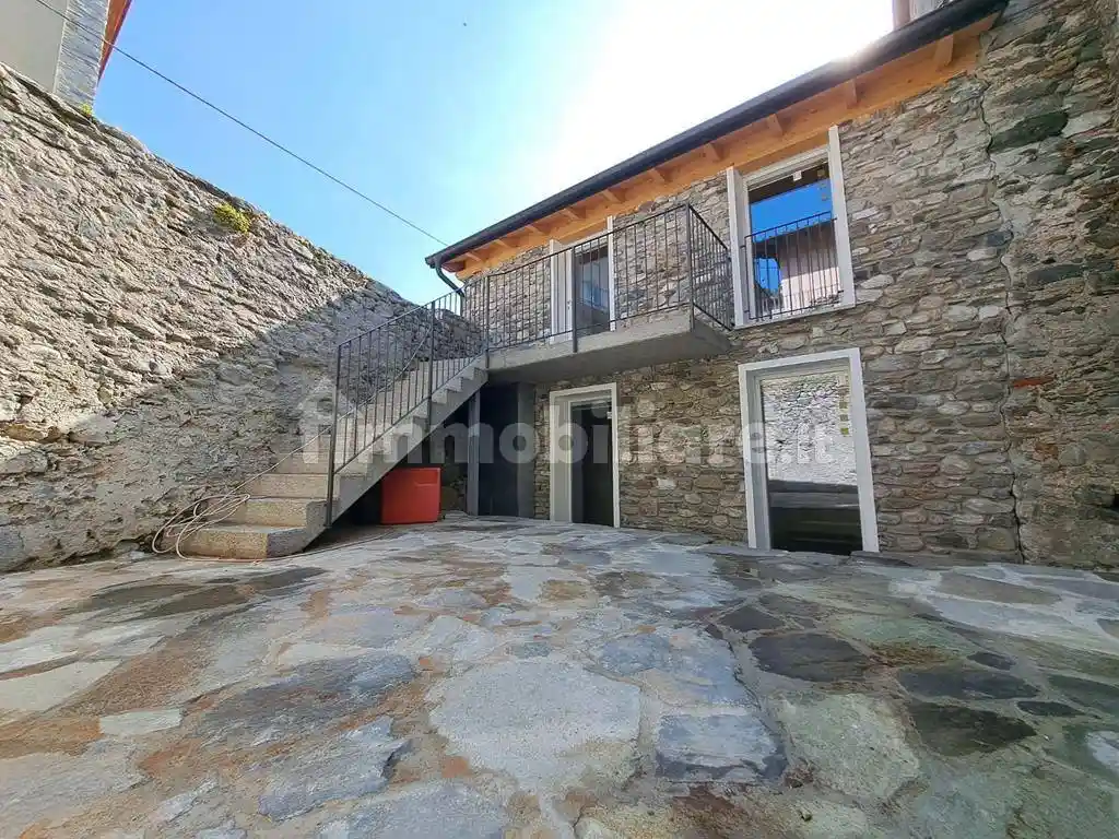 Villa in vendita a Domaso