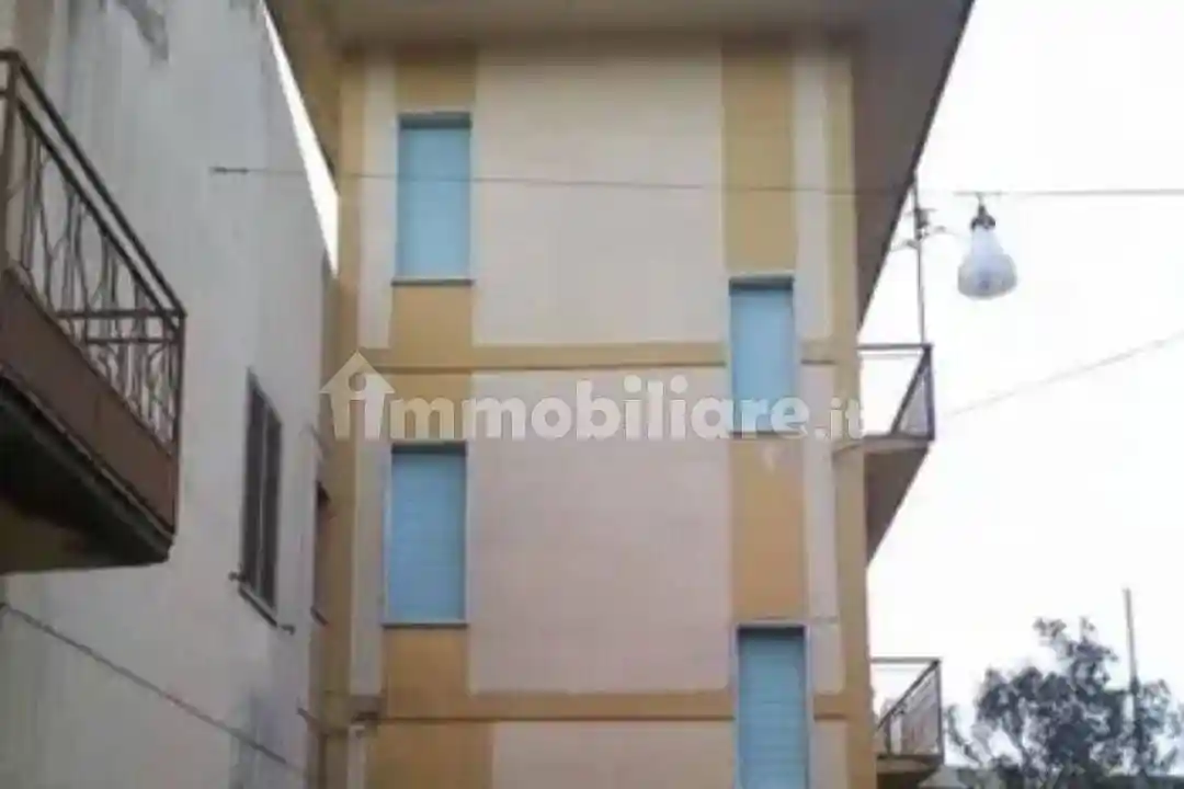 Trilocale via Fiume 1, Centro, Satriano - foto 3