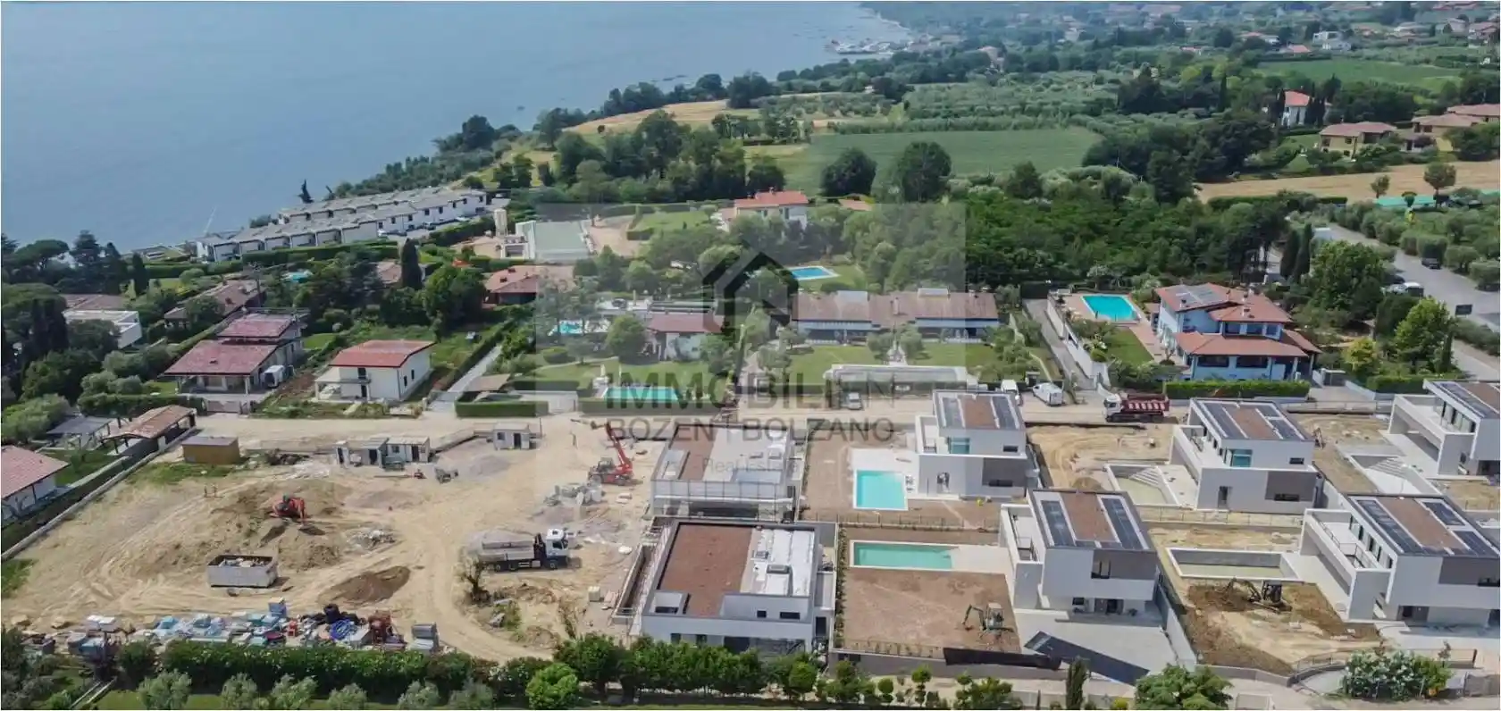 Villa in vendita a Moniga del Garda