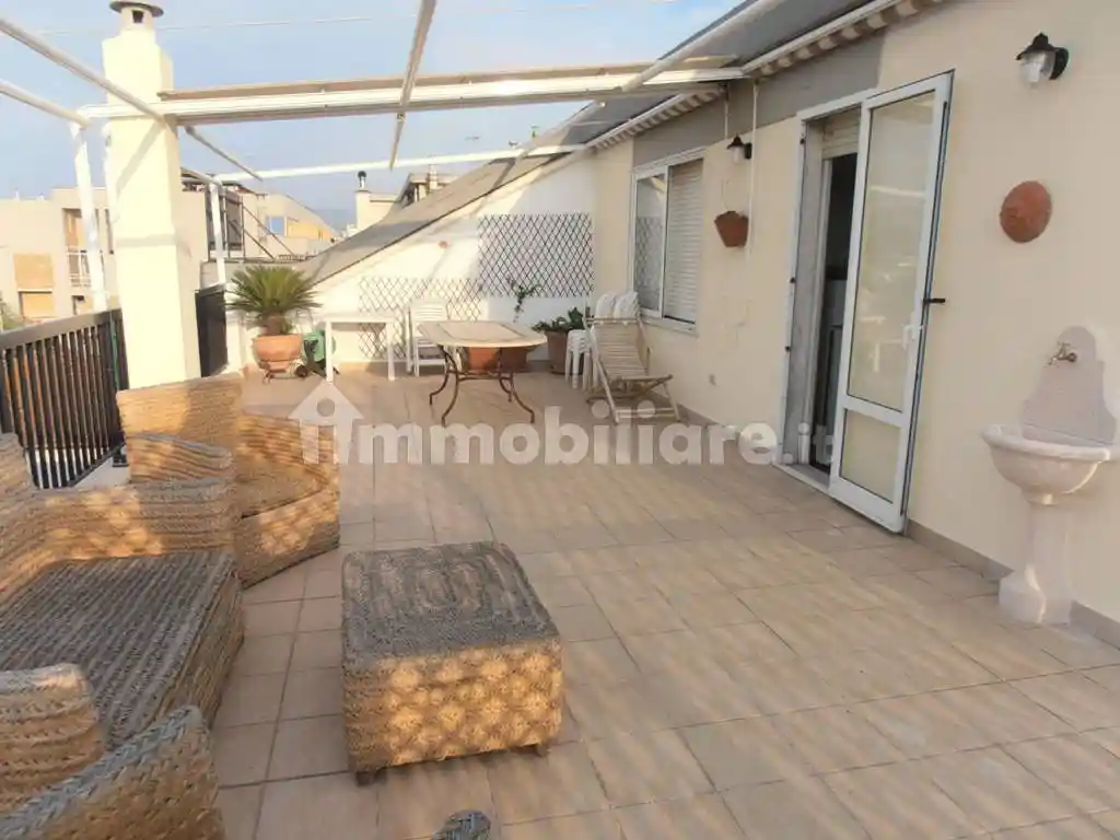 Appartamento in affitto a Follonica