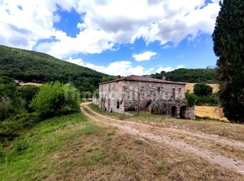 Rustico - Casale in vendita a Todi