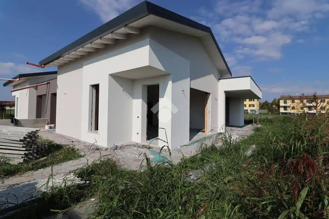 Villa in vendita a Gazoldo degli Ippoliti