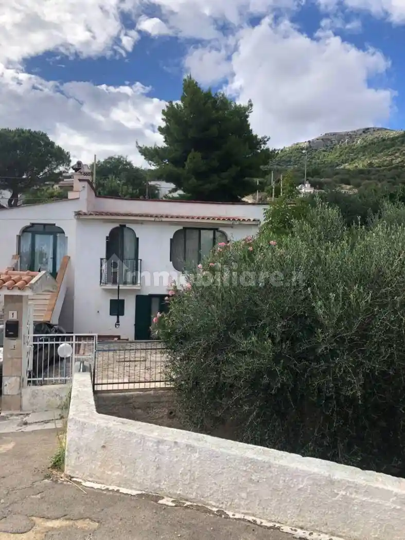 Villa in vendita a Monte Sant'Angelo