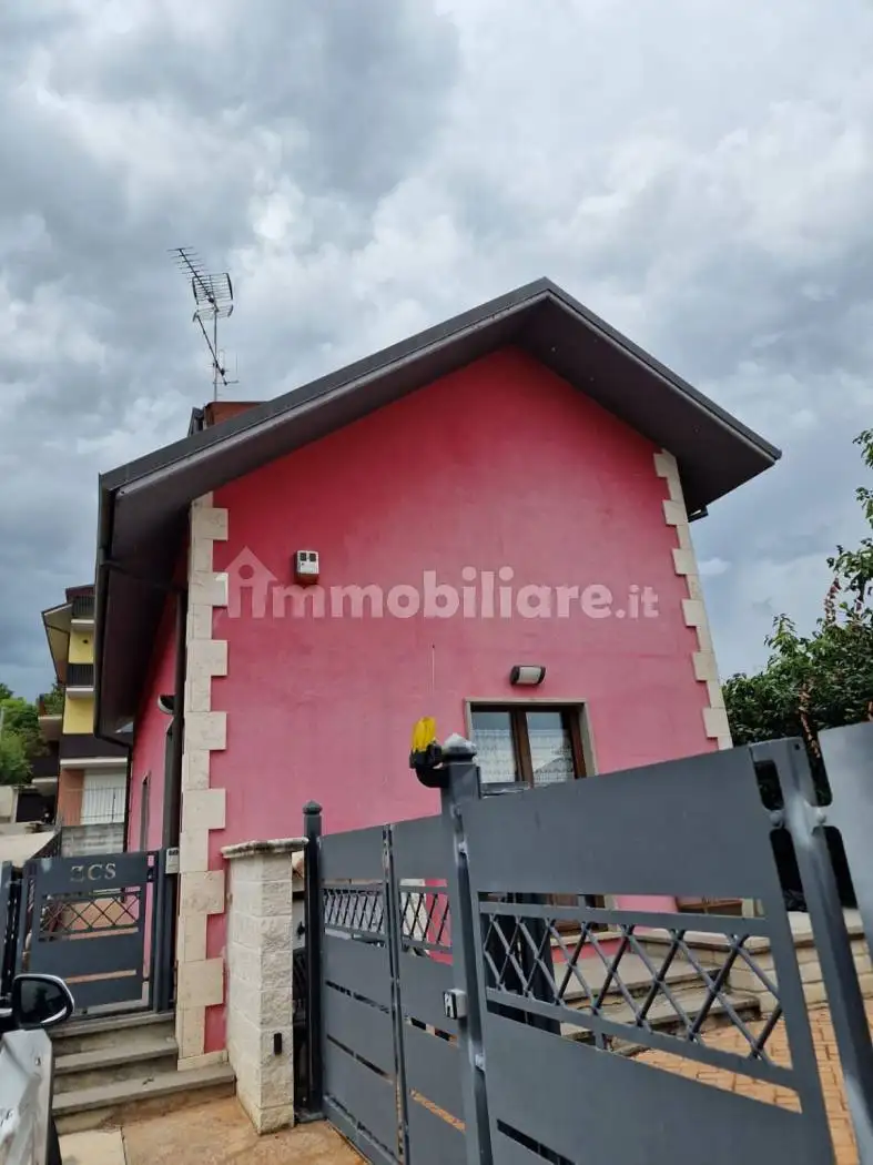 Villa in vendita a L'Aquila