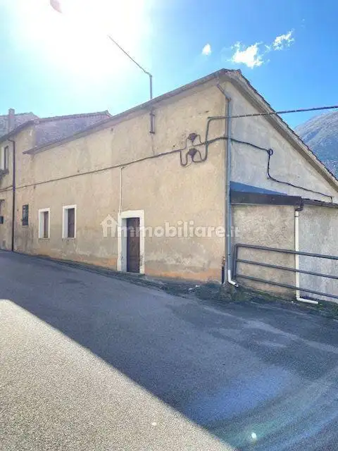 Casa indipendente in vendita a Teggiano