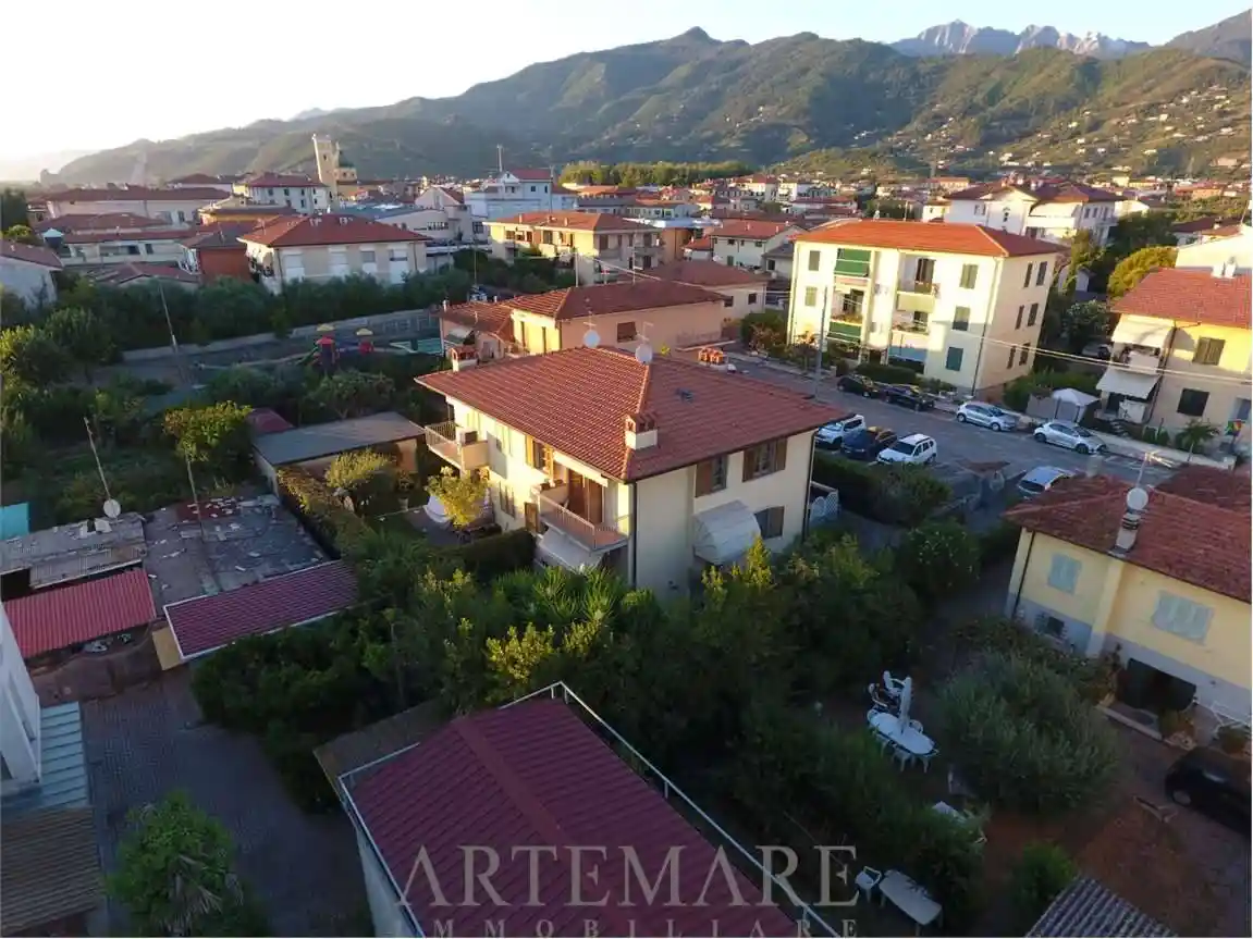 Villa in vendita a Seravezza