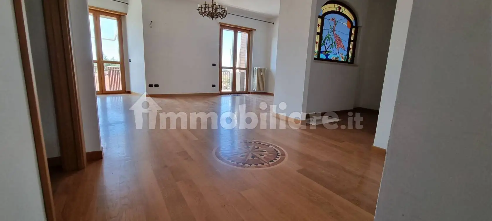 Attico piazza Generale Giuseppe Perotti 13, Centro, Carrù