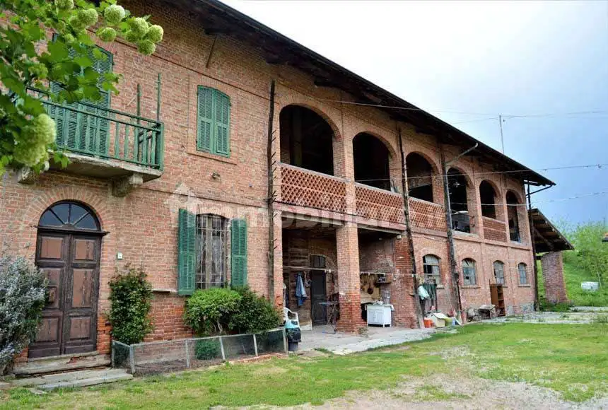 Rustico - Casale in vendita a Sale delle Langhe