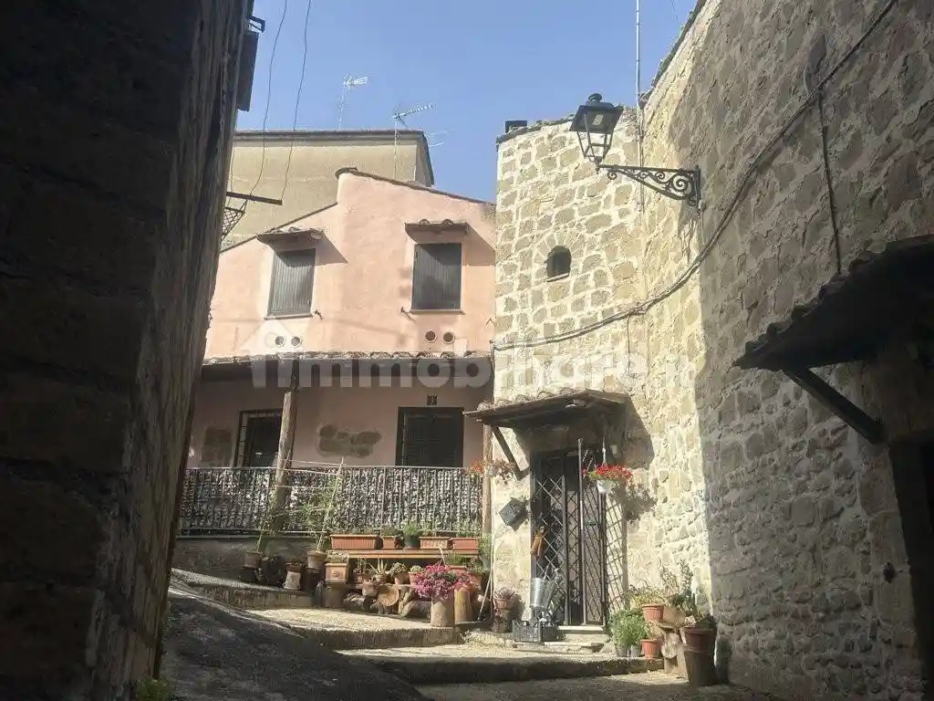 Casa indipendente in vendita a Campagnano di Roma
