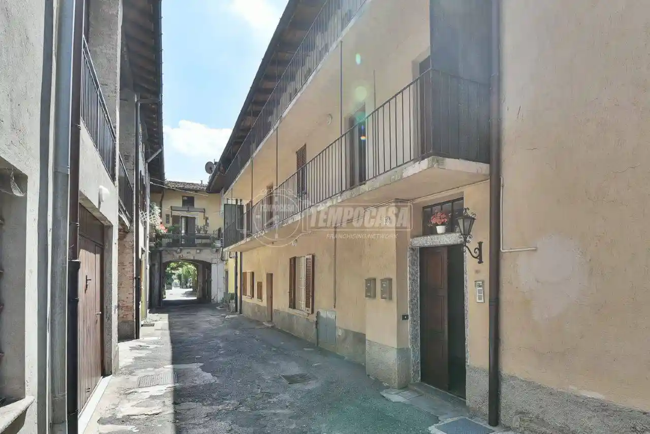 Casa indipendente in vendita a Albese con Cassano