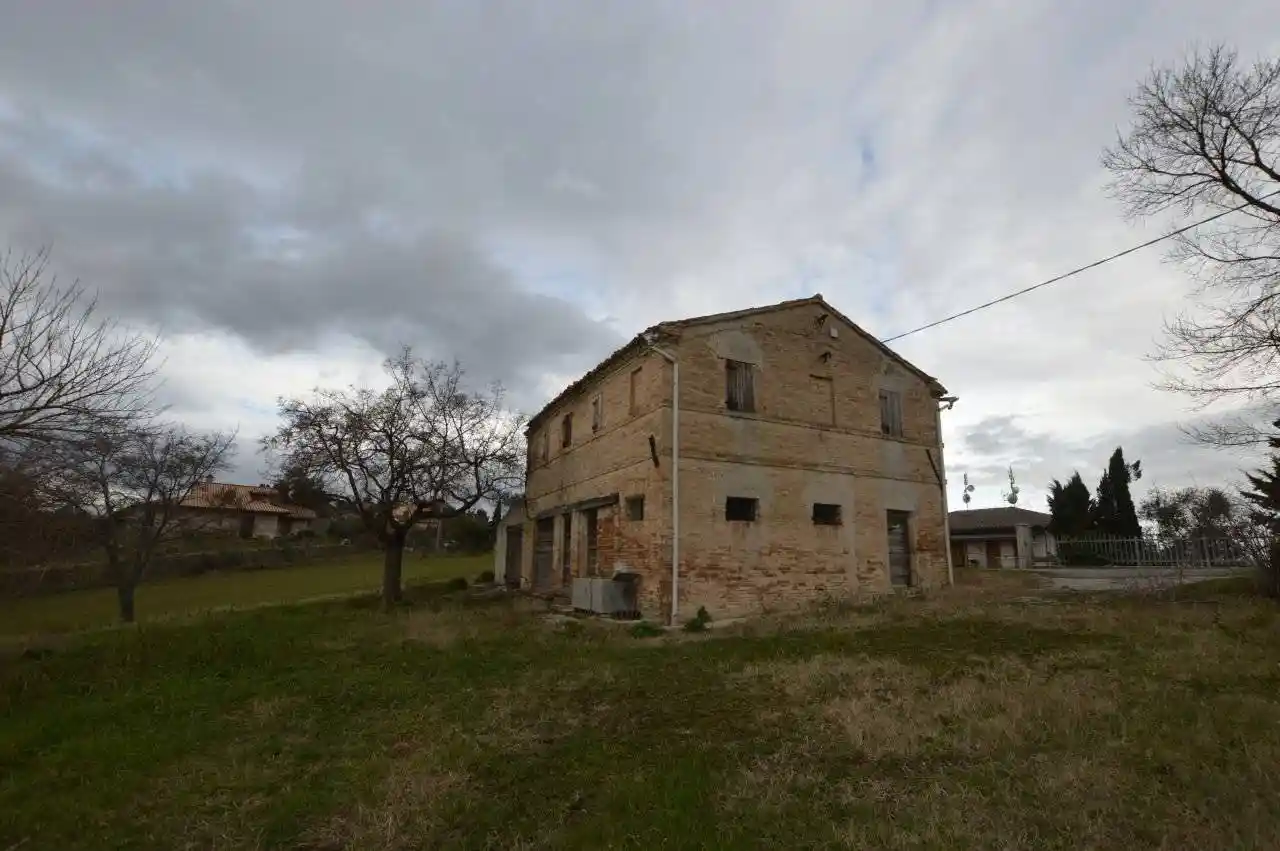 Terratetto unifamiliare 80 m², da ristrutturare, Santa Lucia, Jesi - foto 4