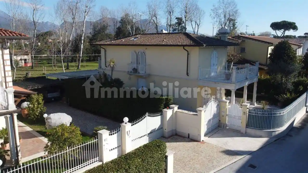 Villa in vendita a Forte dei Marmi