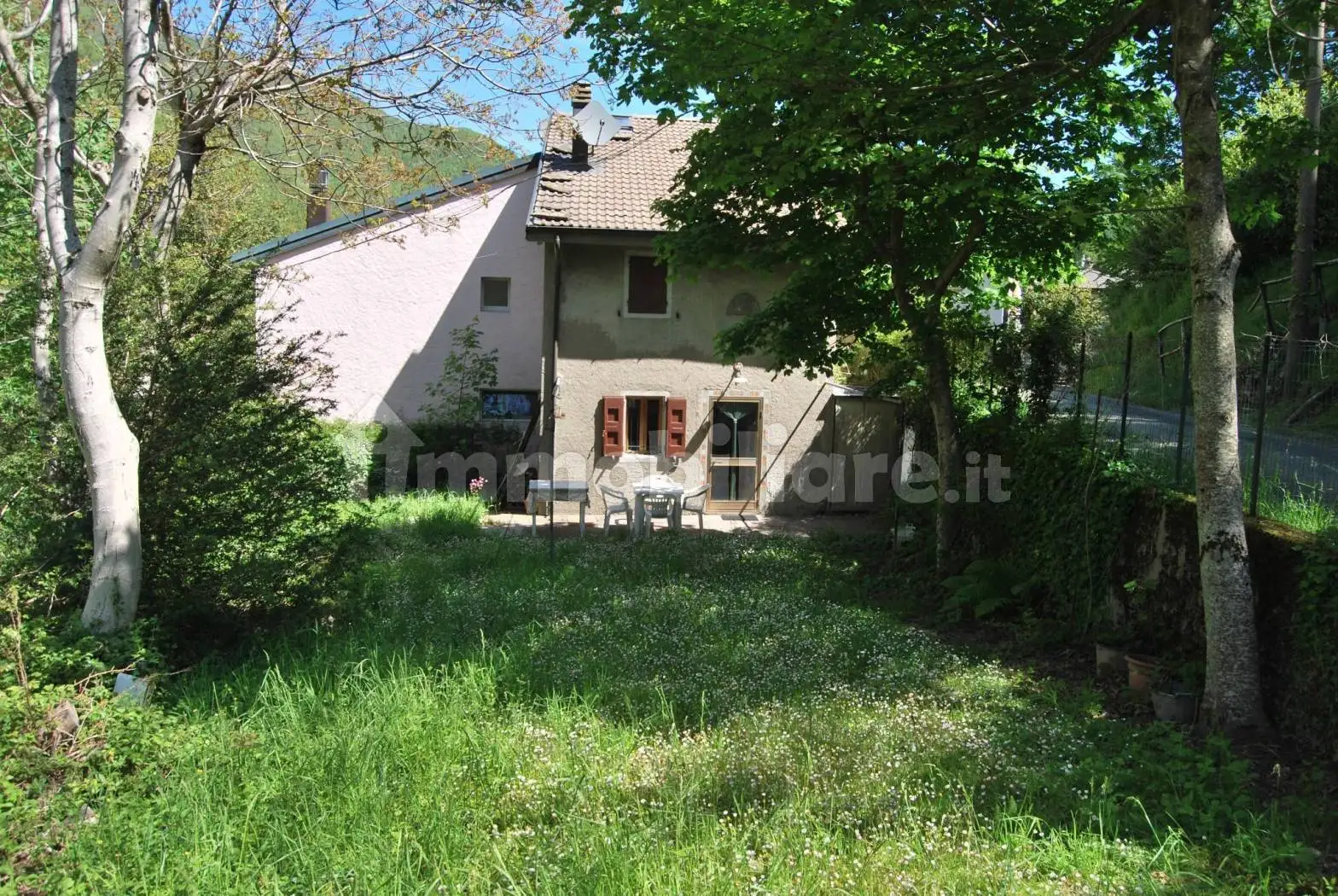 Casa indipendente in vendita a Lizzano in Belvedere