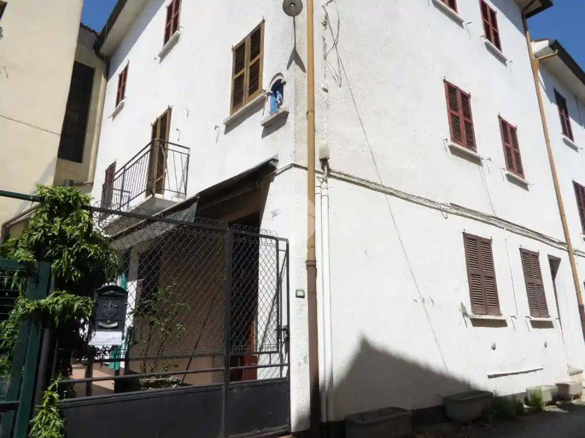 Casa indipendente in vendita a Montù Beccaria
