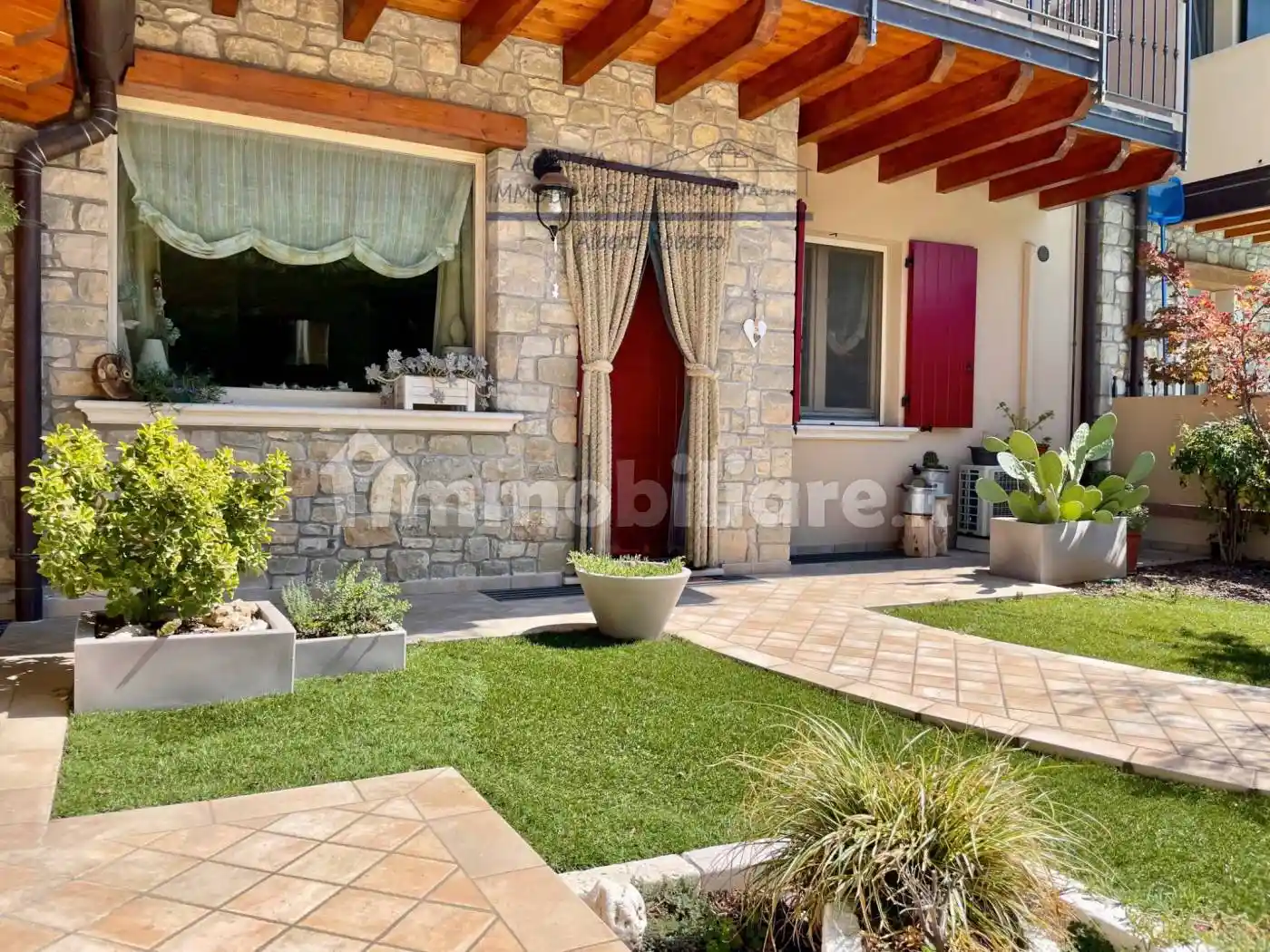 Villa in vendita a Serle