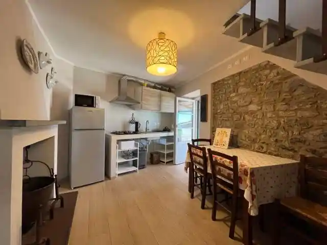 Casa indipendente in vendita a Camaiore