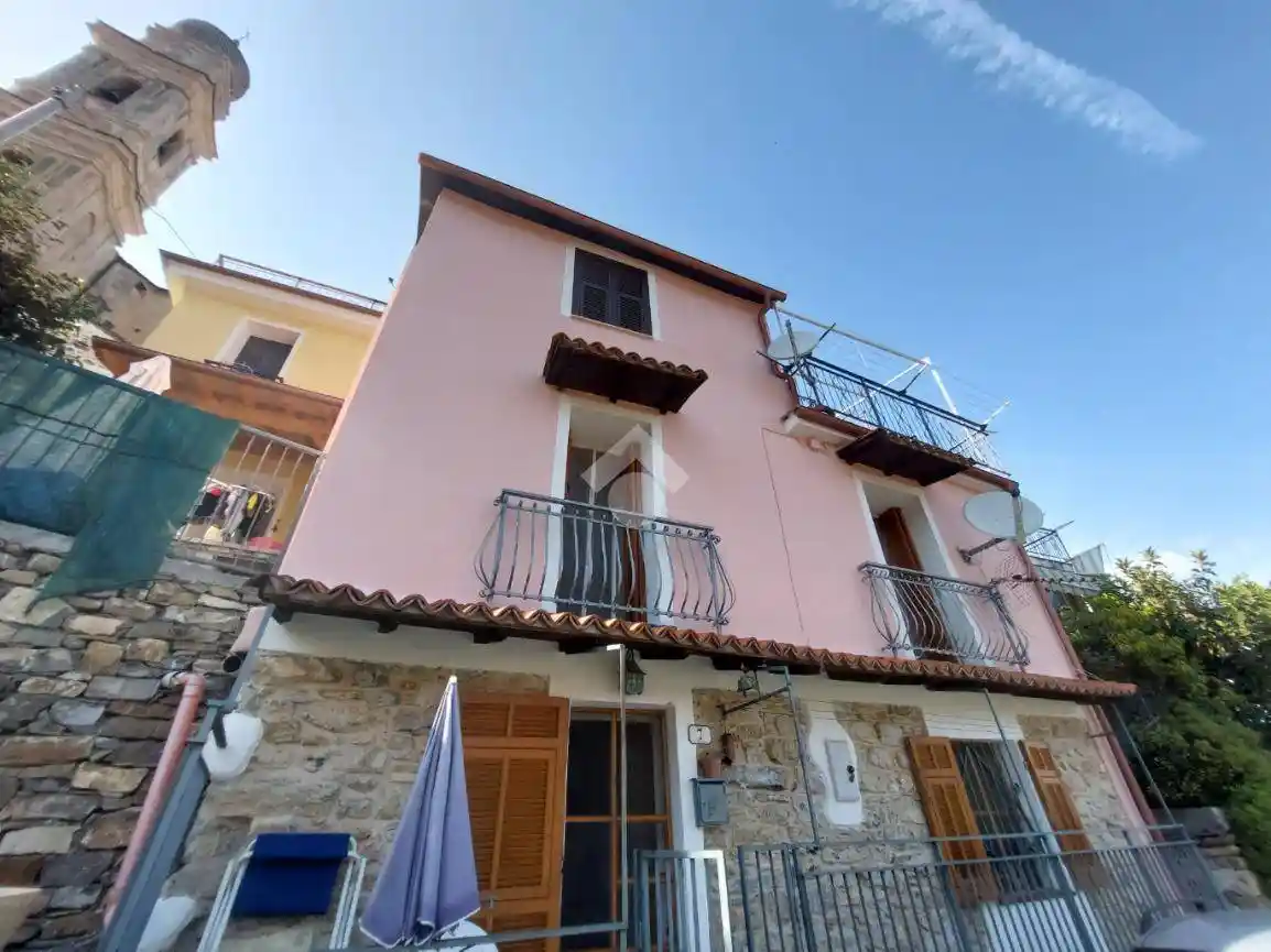 Rustico - Casale in vendita a Pietrabruna