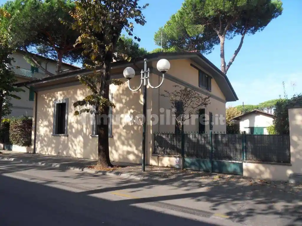 Villa in vendita a Forte dei Marmi