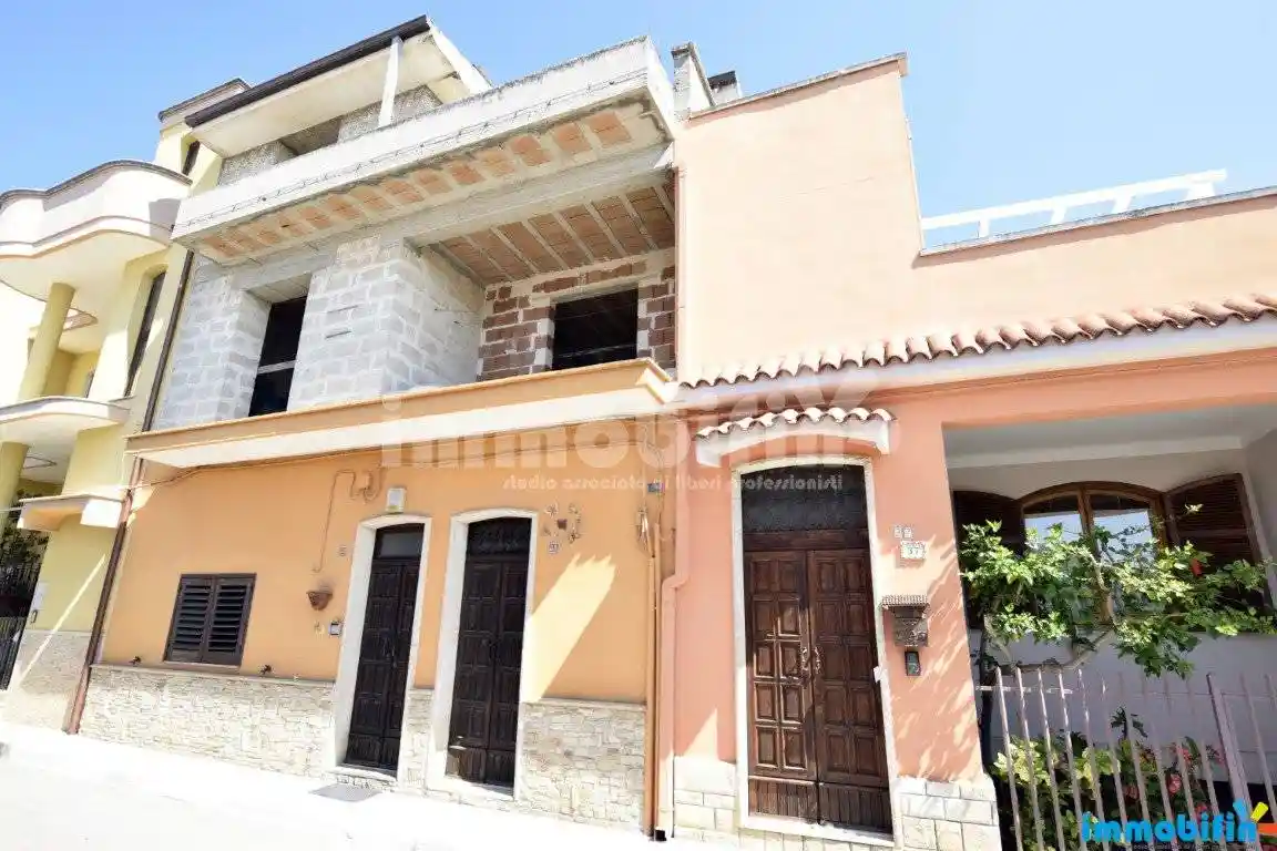 Appartamento in vendita a Oria