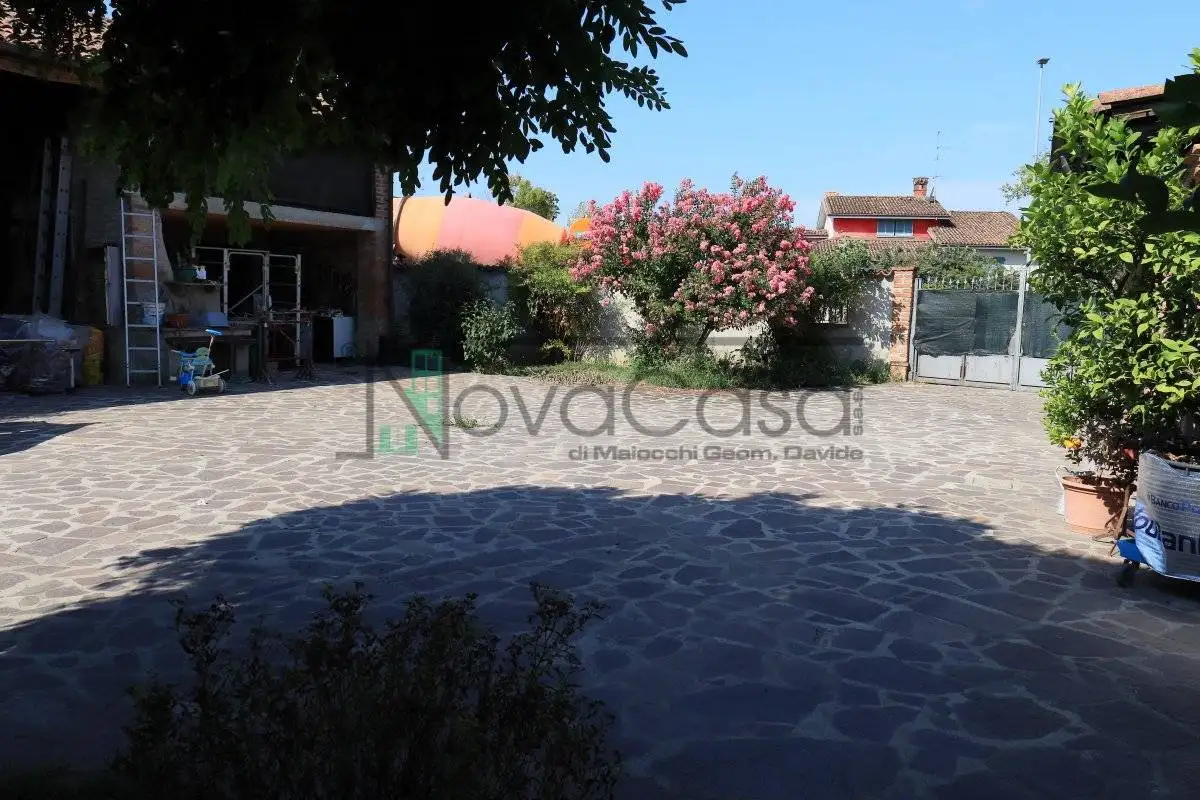 Villa unifamiliare via Martiri della Libertà, Gerrone, Caselle Landi - foto 4