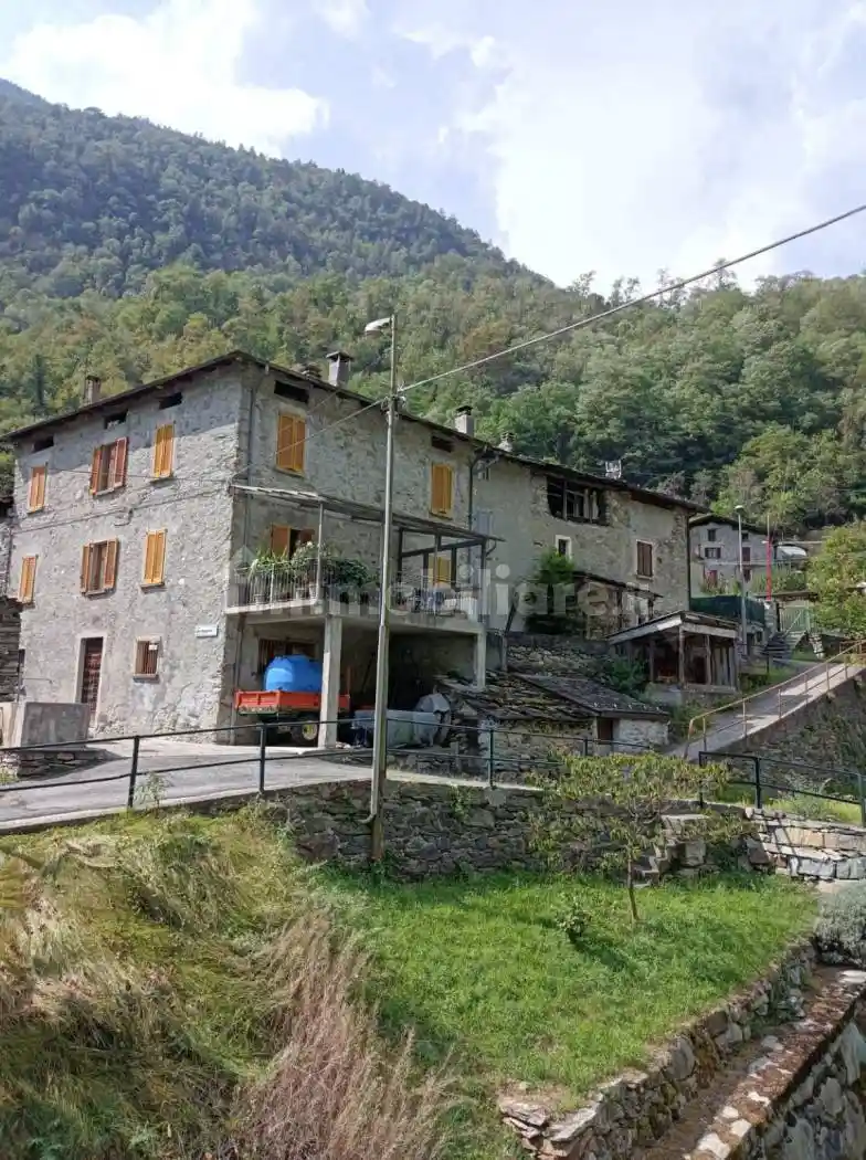Casa indipendente in vendita a Sondrio