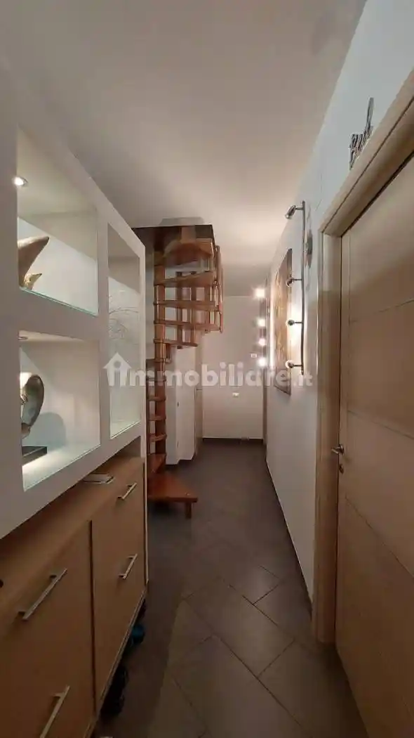 Attico ottimo stato, 188 m², Le Badie, Prato - foto 5