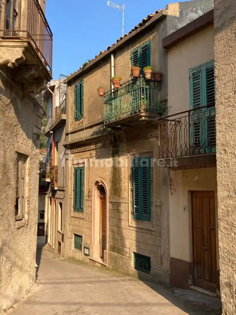 Villa in vendita a Monforte San Giorgio